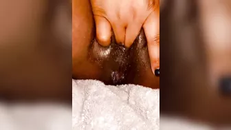 Juicy pussy cumming