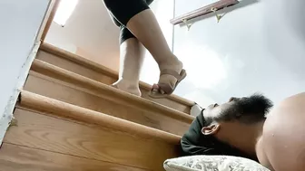 Preview-Thick Wife Tramples Slave Husband Using Him As A Step Stool and Foot Rest While Decorating