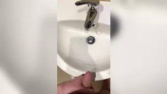 Shooting my cum in to the hotel sink