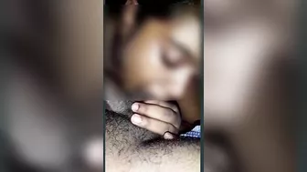 Desi Bhabhi mahi hot blowjob /2