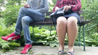 Hot MILF with a gorgeous ass inserts a pad outdoors while I watch