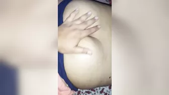 Maa ki gand ki malish ke bahane maze liye. Indian big ass