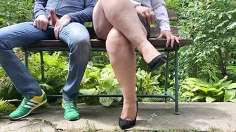 Queen of masturbation in heels gets cum outdoors