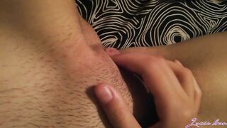 I'm playing with my hairy pussy