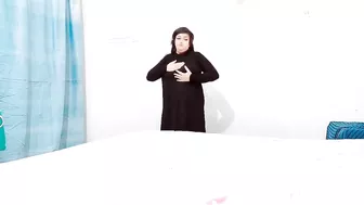 Cute Muslim Girl Orgasm With Fingers