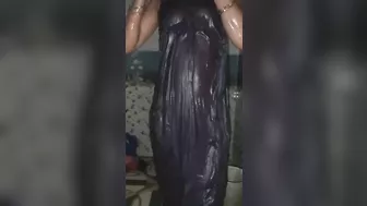 Big butts bathing bhabhi hot sexy looking