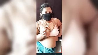 Tamil aunty talking with customer online sex