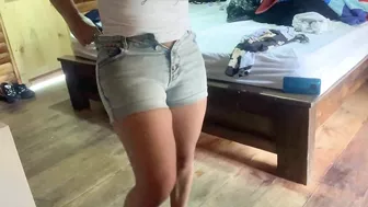 MY COUSIN GETTING DRESSED (AMATEUR CAMERA)