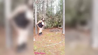 Mommy Ass Worship in Forest 1