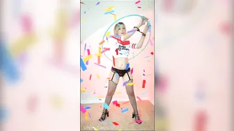 Hulahoop dressed in Harley Quinn cosplay