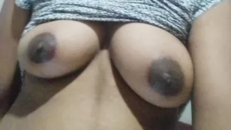 Indian Mallu Aunty Showing Her Boobs and Play Alone 10