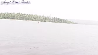 She Worship My Feets In Public Beach Under Water.