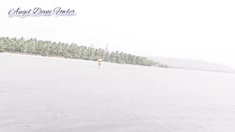 She Worship My Feets In Public Beach Under Water.