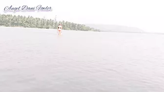 She Worship My Feets In Public Beach Under Water.