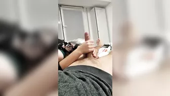 LE HAGO UN HANDJOB AL MEJOR AMIGO DE MI NOVIO