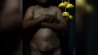 Hot desi anti horned fucking in her bead room