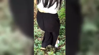 Hot girl has her pussy broken into in the middle of the park