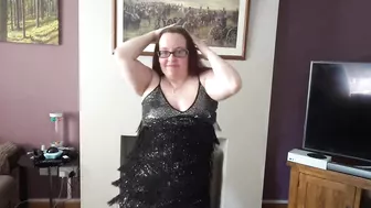 MILF Sexy Dance with big tits Bouncing in dress