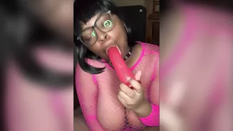 Nerdy Busty Ebony Babe Sucking on a Dildo