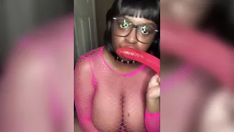 Nerdy Busty Ebony Babe Sucking on a Dildo