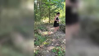 Romantic walk after wedding turns into blowjob and a squirt outside on the river trail