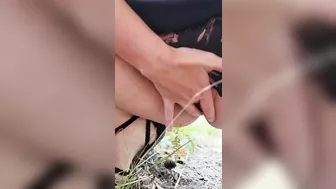 Romantic walk after wedding turns into blowjob and a squirt outside on the river trail