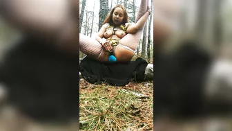 Stranger helps me squirt in the woods