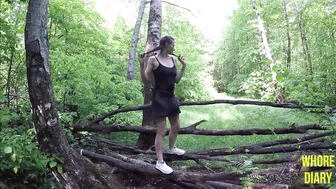 Naughty Girlfriend Strip In Forest - Amateur Naked Outdoor