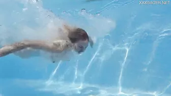 Finnish blonde tattooed pornstar Mimi underwater