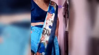 Tamil wife Swetha Saree change