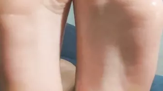 I asked my teen cousin and she showed me her soles