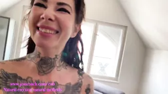 Part 3/3 En coulisses entre acteurs l'envie de sexe se fait ressentir et Megan avec ces seins enormes et c'est tatouages veut sentir une grosse bite lui écartelé la chatte.... Megan Inky