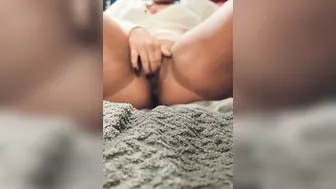 Horny pissing with a strong orgasm