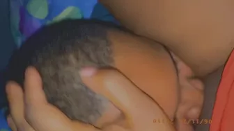 Sucking on that wet ass pussy