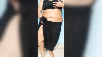 Desi auntys hot ass & bobs