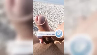 POV Public Mutual Masturbation in the beach. Risky and nude, almost got caught. Γυμνή στην παραλία