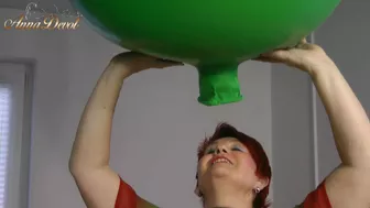 Mega balloon blow up