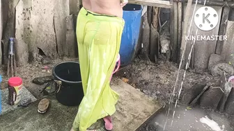 Indian house wife bathing anita style