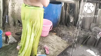 Indian house wife bathing anita style