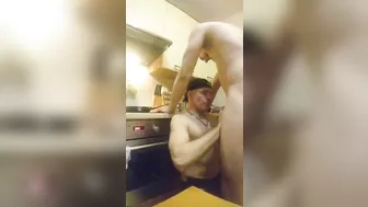 Sport boy fucked bareback in the kitchen