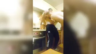 Sport boy fucked bareback in the kitchen