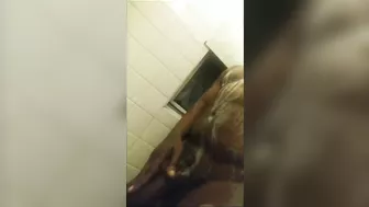 SHOWER NUT