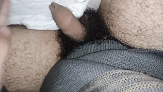 Hairy daddy bear close up / asmr moans