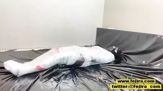 Fejira com Fetish girl mummification wrap