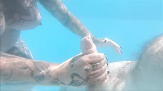 Underwater BJ Pool fun with the Creampies