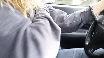 nippleringlover flashing and pulling huge pierced nipples while driving on puplic road