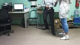 Nurse helps donor sperm