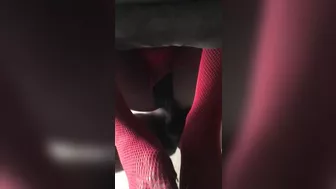 Darkskin babe with leggings get fucked doggystyle