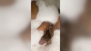 Bath bubbles & cock