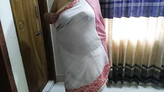 Desi Mallu Aunty ka bada doodh latak raha hai, yah dekh kar maine uski Chudai ki - Indian desi aunty fucked by neighbor